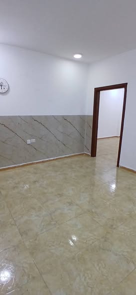 شقة فاخرة للإيجار في المفرق - 4