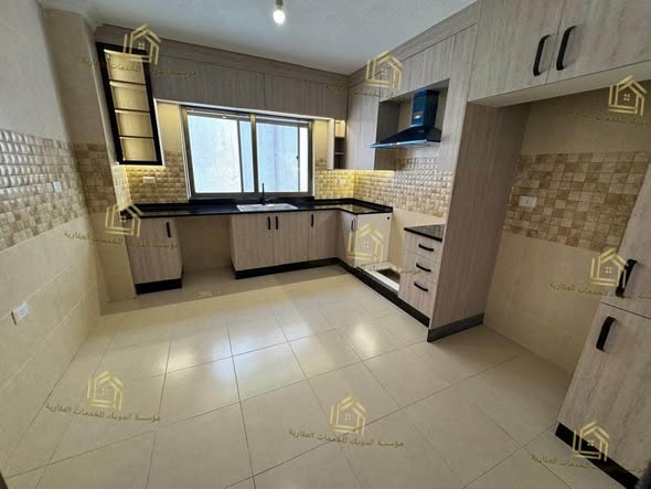 شقة فاخرة للإيجار في دير غبار