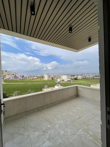 شقق جديدة فاخرة للبيع في إربد – تشطيب فلل