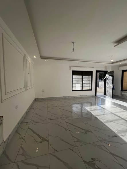 شقة جديدة فاخرة للبيع المستعجل في خلدا - 3
