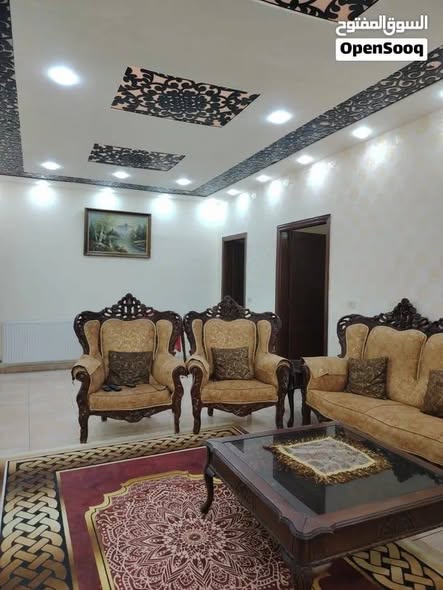 شقة مفروشة أنيقة للإيجار في الجبيهة - عمان