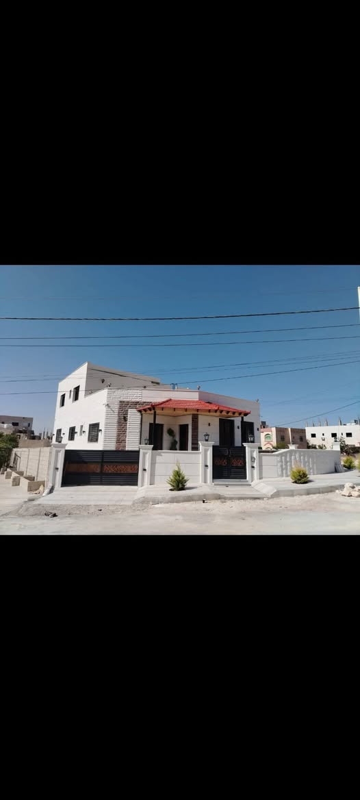 منزل فاخر للبيع في جاوا - تشطيب سوبر ديلوكس