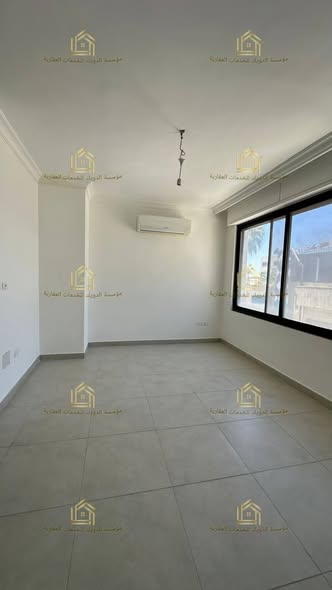 شقة فاخرة فارغة للإيجار في أم أذينة – 200م - 5