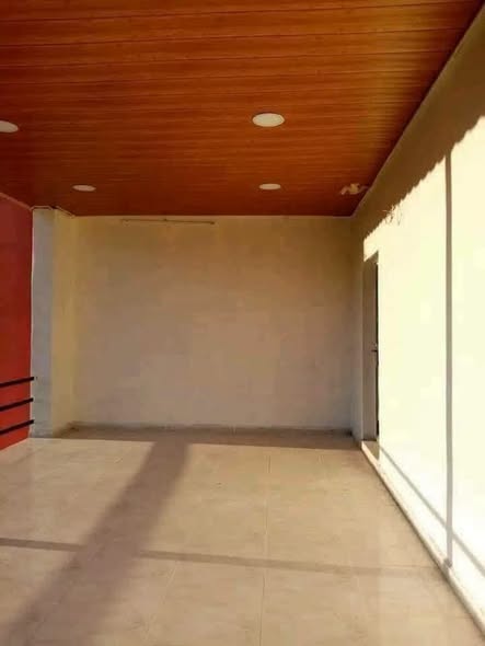 مزرعة ريفية فاخرة مع بيت جاهز للبيع - 2