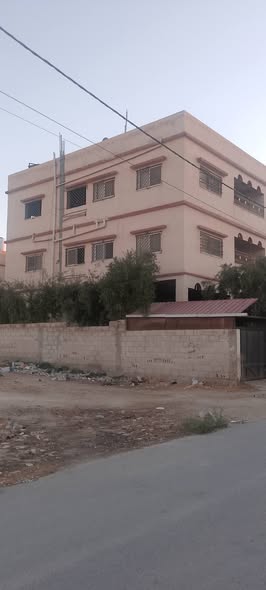 عمارة استثمارية بـ3 طوابق في الهاشمية - 3