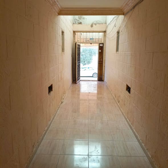 شقة للبيع بسعر مغري في إربد – فرصة استثمارية قريبة من الجامعة - 2