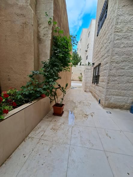 شقة فاخرة للإيجار في الجاردنز