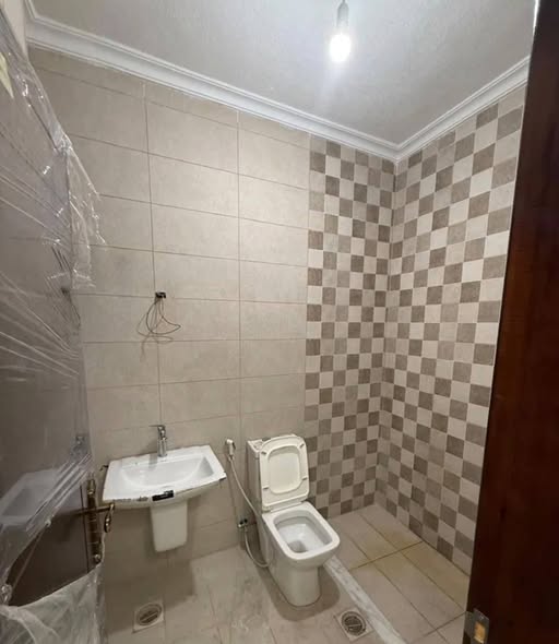 شقة فاخرة جديدة للإيجار في أبو السوس - 3