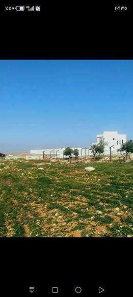 أرض للبيع في عين والمعمرية بإطلالة مميزة - 3