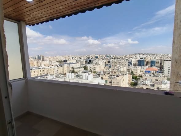 شقة للبيع بإطلالة دائمة في تلاع العلي