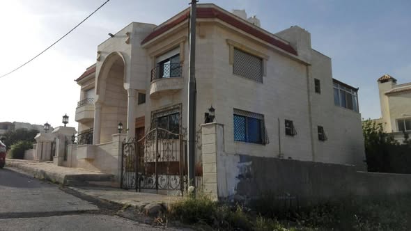 فيلا مستقلة فاخرة للبيع في شفا بدران - الذهبية - 2