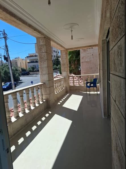 شقة طابقية فاخرة للإيجار في الشهيد - 5