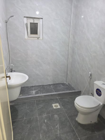 شقة فاخرة للإيجار في الزرقاء جبل الأمير حسن - 2