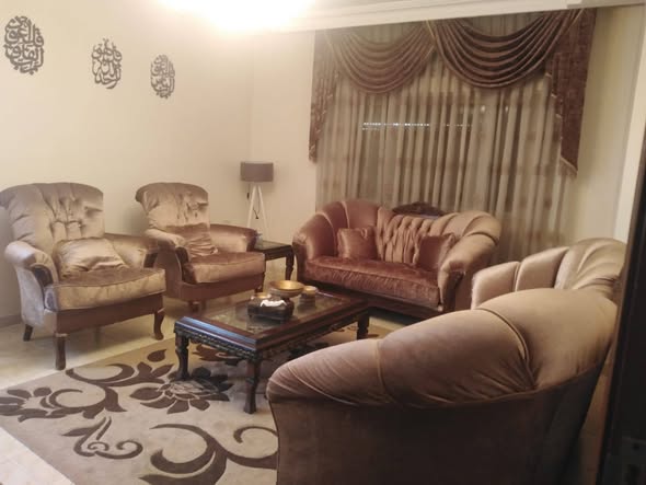 شقة فاخرة للبيع في ضاحية الاستقلال - 2