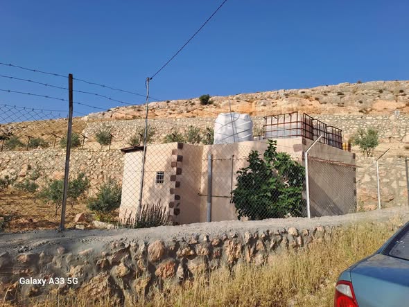 مزرعة مع بيت 3.5 دونم في المدور - فرصة نادرة