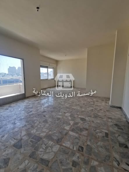شقة فاخرة للإيجار في شميساني