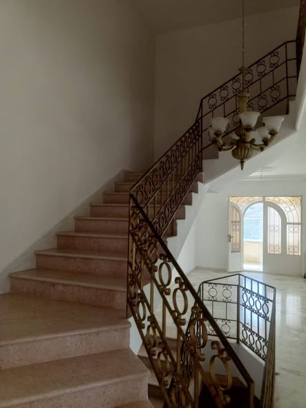 فيلا دوبلكس فاخرة للبيع في إسكان العاملين
