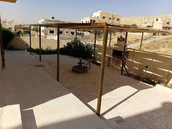 بيت مستقل فاخر للبيع في الزرقاء - 4