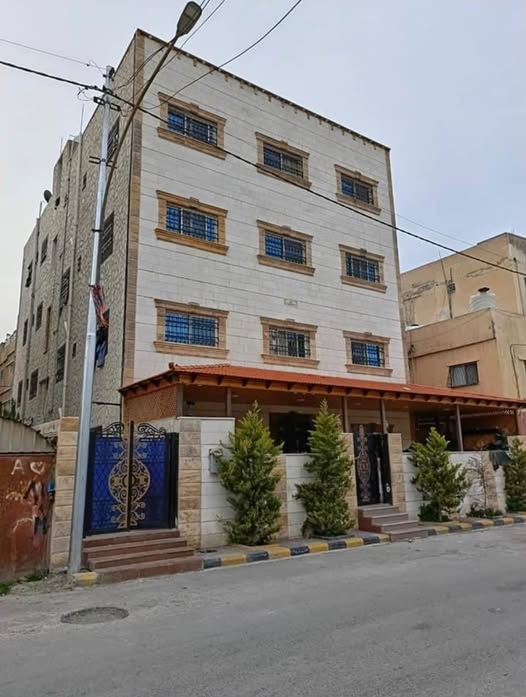 عمارة استثمارية مميزة في ماركا الشمالية