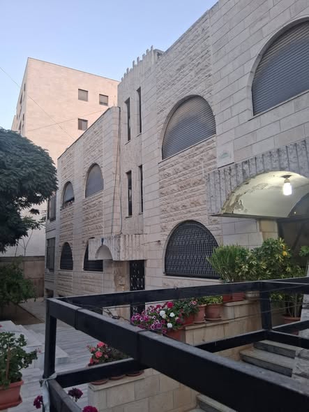 عمارة استثمارية للبيع في صويلح - 365 ألف دينار - 4