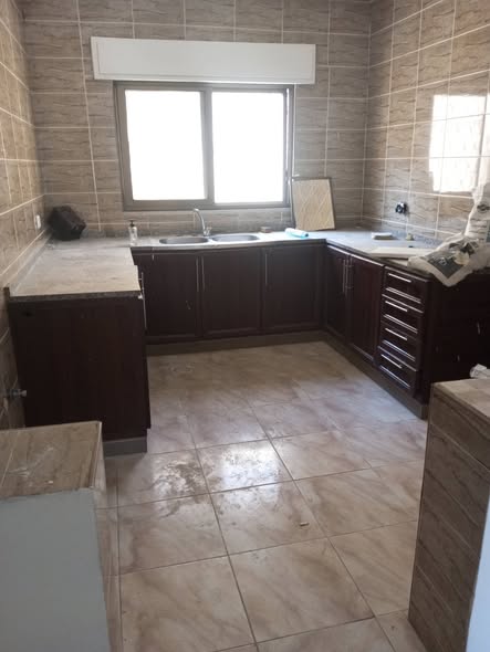 شقة سكنية فاخرة للبيع في جبل النصر - حي عدن - 3