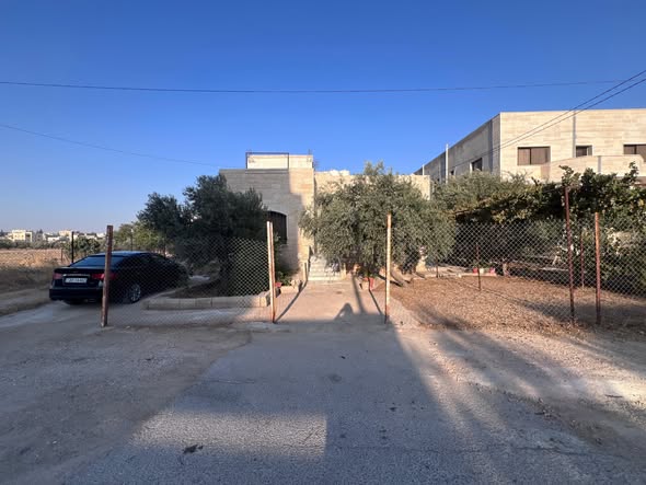 منزل مستقل فاخر للبيع في إربد, بشرى - 2
