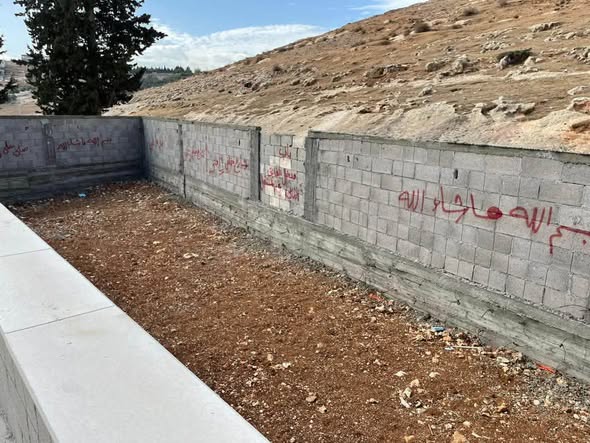 شبه فيلا للبيع في أم البساتين