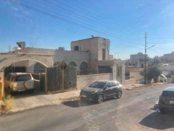 سطح للبيع في عمان - فرصة استثمارية نادرة - 3