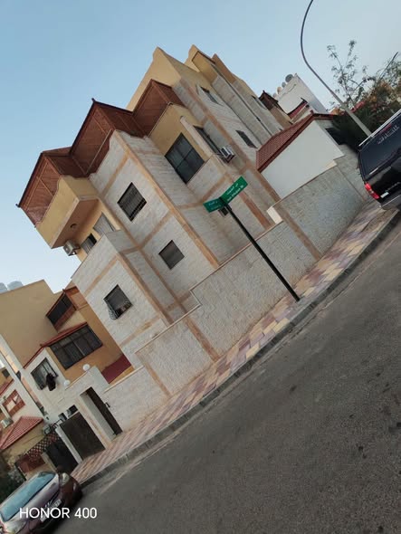 شقة فاخرة في تاسعة الجمعيات بمساحات واسعة