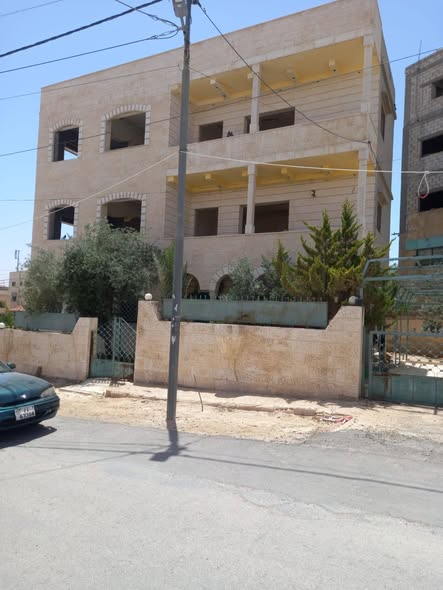 بيت مستقل فاخر للبيع في الزرقاء الجديدة - 2