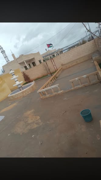 فرصة ذهبية: بيت مستقل للبيع في المفرق بمساحة واسعة - 2