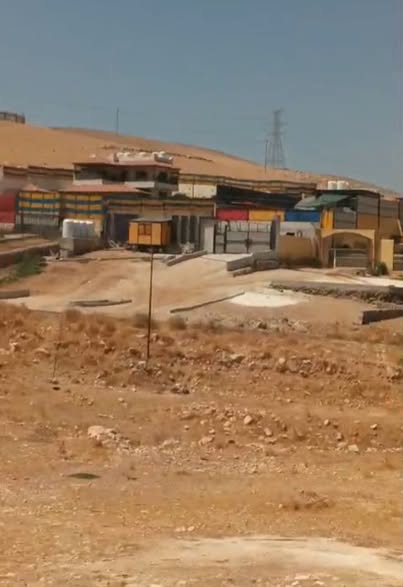 قطعة أرض مع بيت للبيع - 3 دونم ونصف - 2