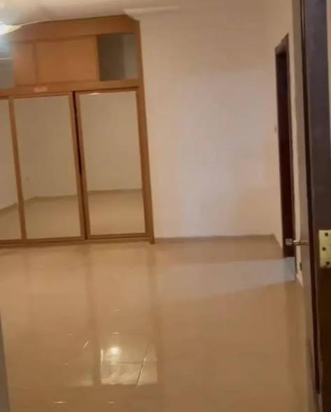 شقة فاخرة فارغة للإيجار في دير غبار - 4