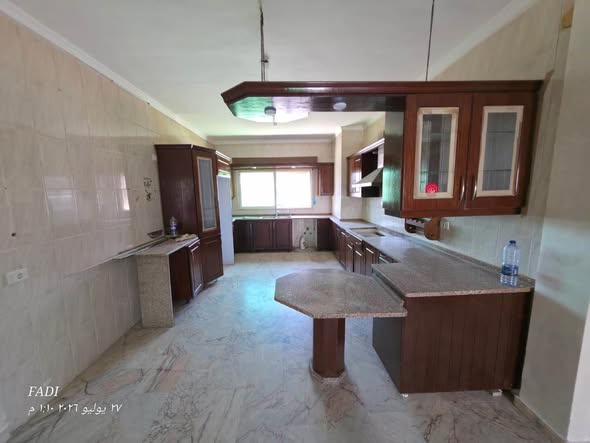 شقة فاخرة للإيجار في خلدا - 250م - 2