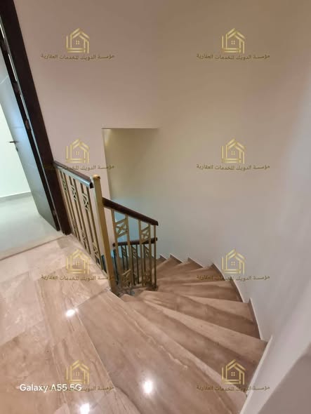 روف فارغ للإيجار في الجبيهة - 4