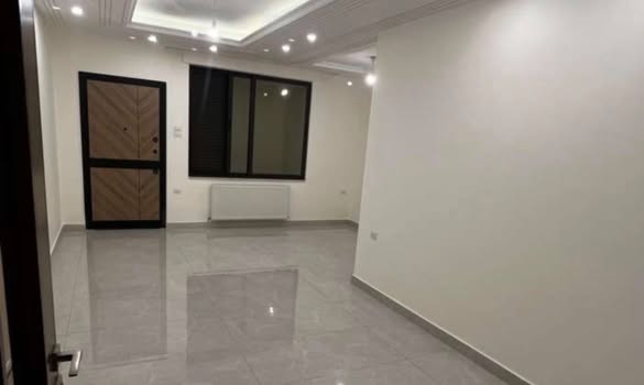 شقة طابق أرضي فاخرة مع ترس للإيجار في الظهير - 2