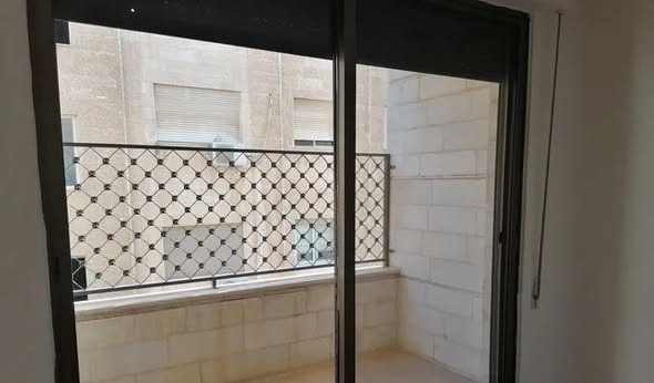 شقة سوبر ديلوكس للإيجار في الجبيهة قرب الجامعة الأردنية - 4