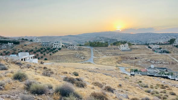 أرض سكنية فاخرة للبيع في بيرين - 3