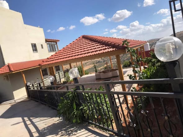مزرعة فاخرة للبيع في جرش - 5