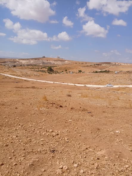أرض مميزة للبيع في عين والمعمرية - 2