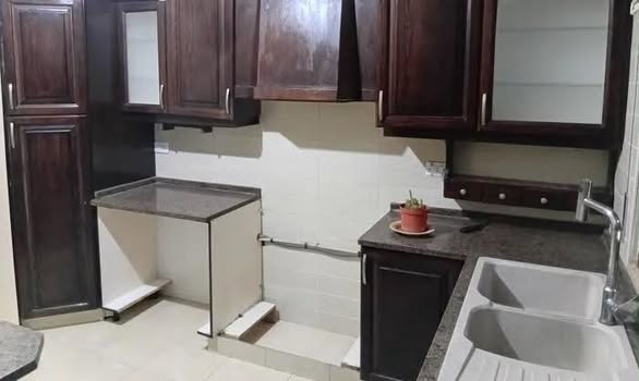 شقة فاخرة للإيجار في ضاحية النخيل - 3 غرف نوم - 2