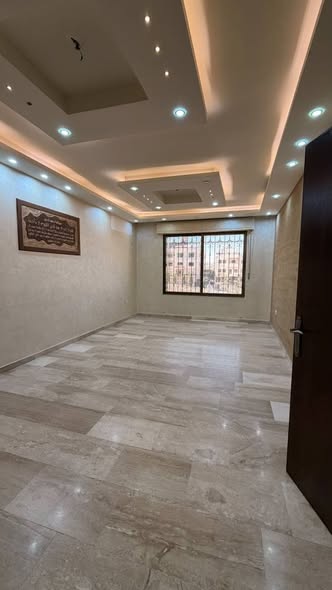 شقة طابقية فاخرة للبيع في عمان, ضاحية المنصور - 3