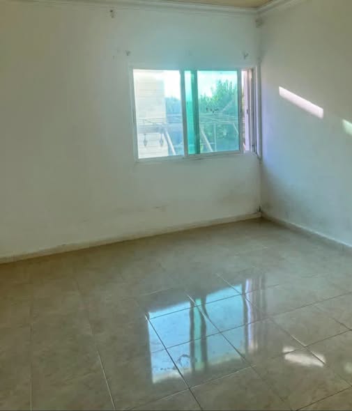 استوديو فارغ للإيجار في شارع الجامعة (الجامعة الأردنية)