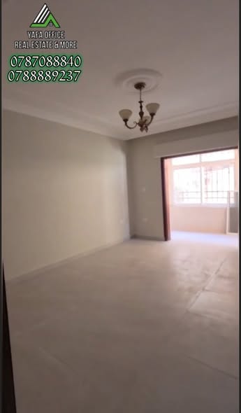 شقة طابق أول مميزة للبيع في الجاردنز - 3