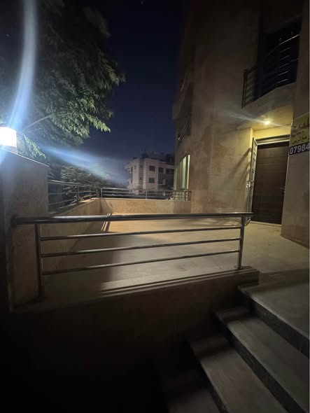 شقة أرضية فاخرة للإيجار في ضاحية الرشيد - 3