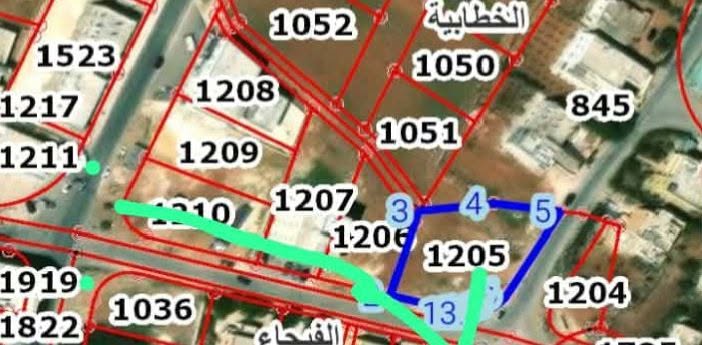 فرصة استثمارية نادرة: أرض على شارعين في الجازل، مادبا