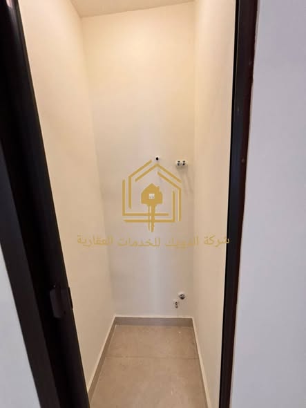 شقة فاخرة فارغة للإيجار في الجندويل - 4
