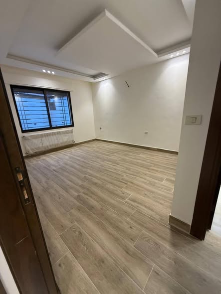 شقة فاخرة لم تُسكن للإيجار في خلدا - 4