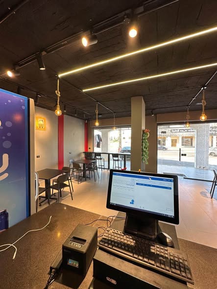 مطعم جاهز للبيع بكامل معداته - فرصة استثمارية نادرة - 2