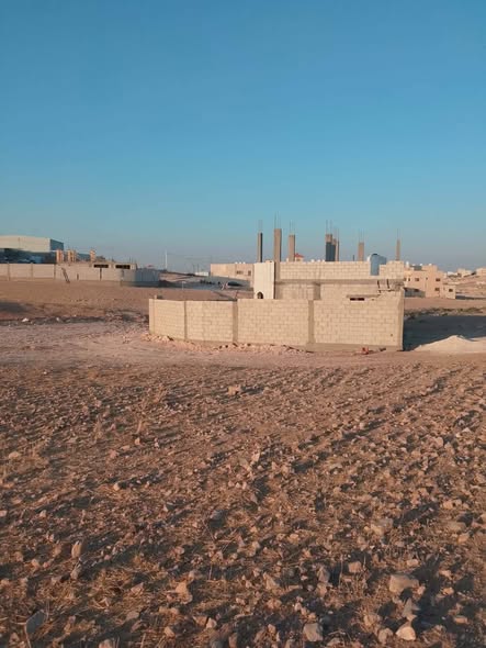بيت مستقل للبيع في الزرقاء الجديدة - موقع استثنائي على 3 شوارع! - 5
